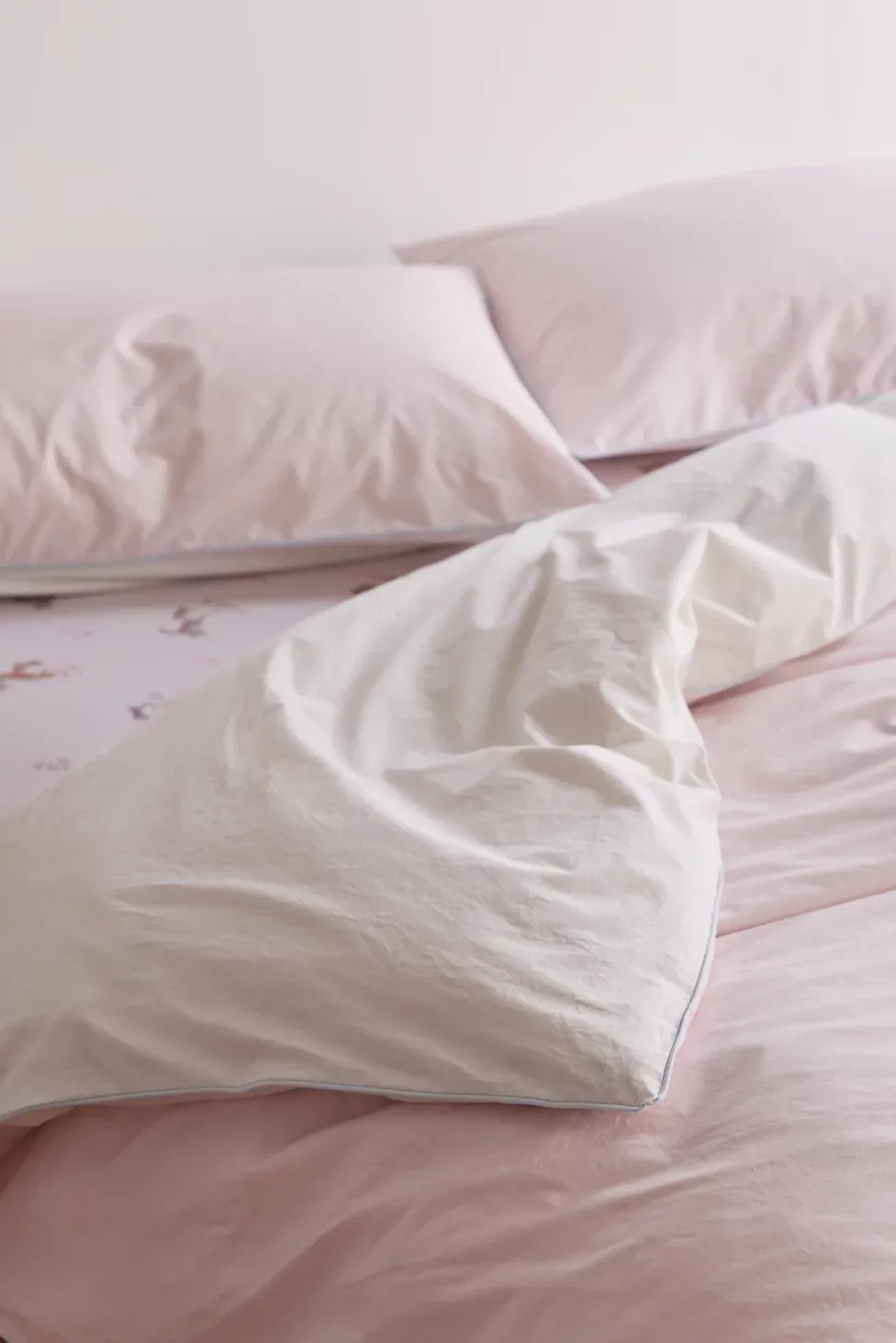 Jordan Reversible Piped Edge Cotton Percale Duvet Cover - Ballet Slipper/Sugar Swizzle