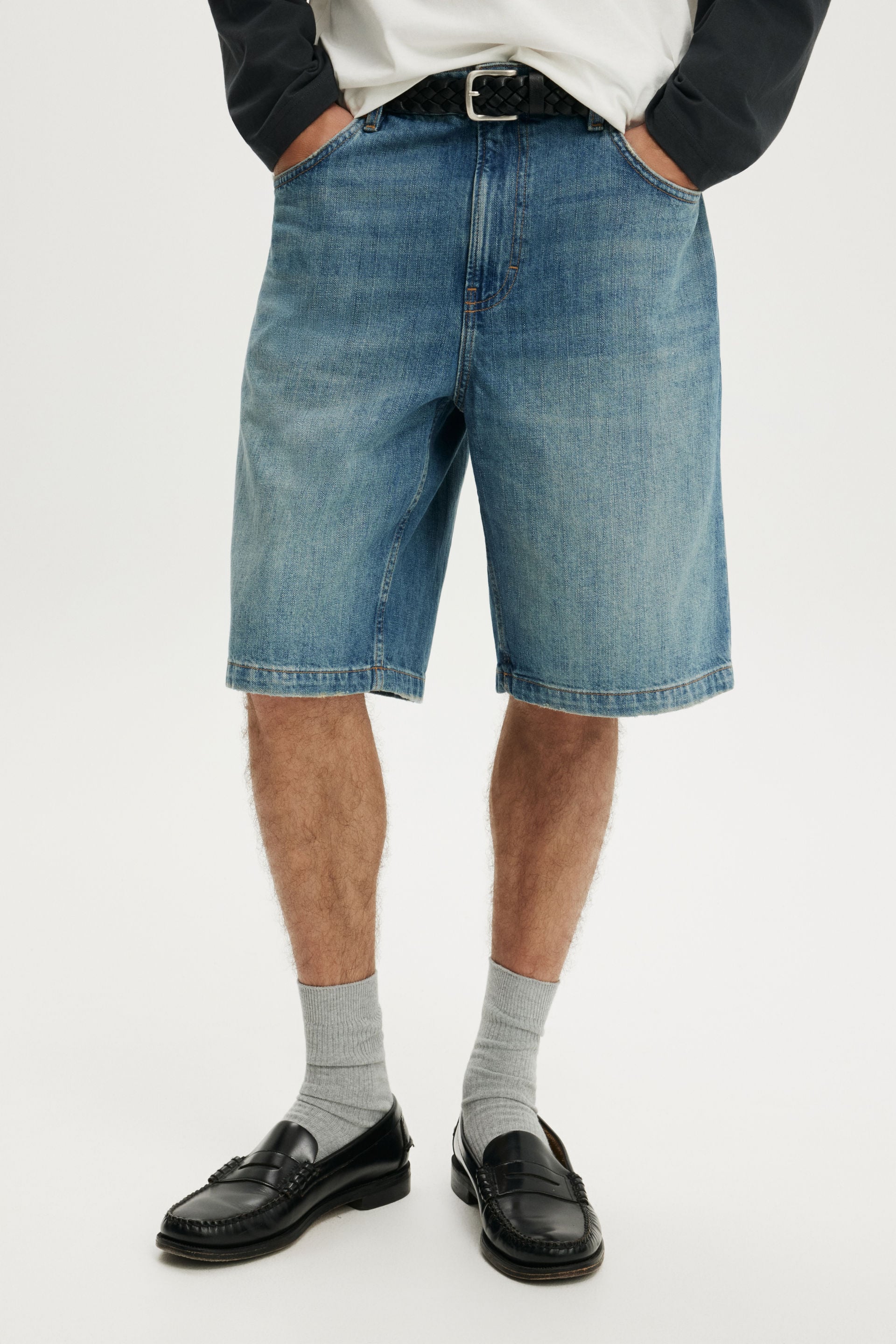 Baggy Denim Short, TRANSMISSION BLUE - example image 2