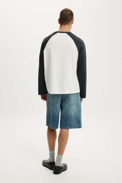 Baggy Denim Short, TRANSMISSION BLUE - example image 3