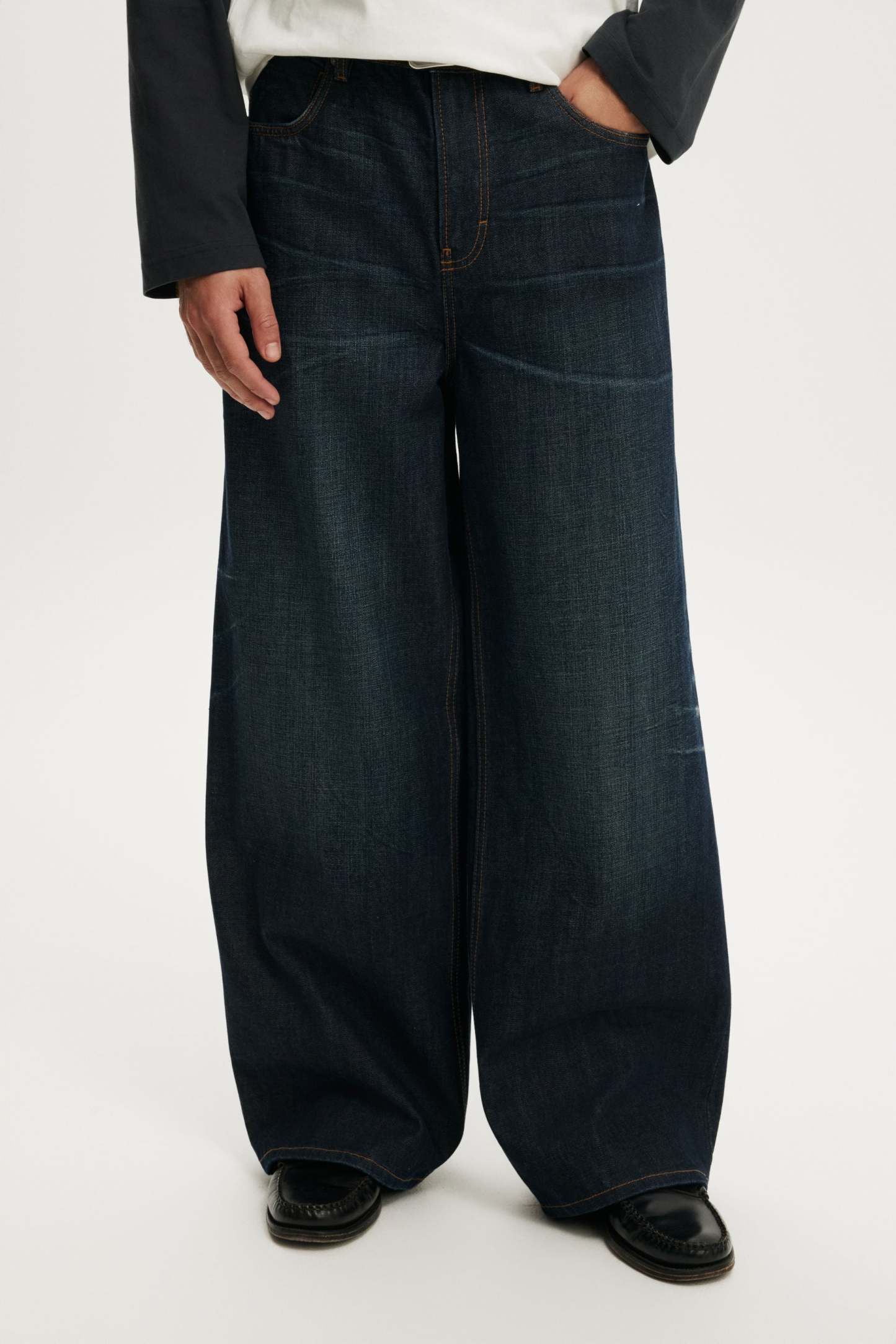 Super Baggy Jean, SELVEDGE WORN BLUE - example image 2