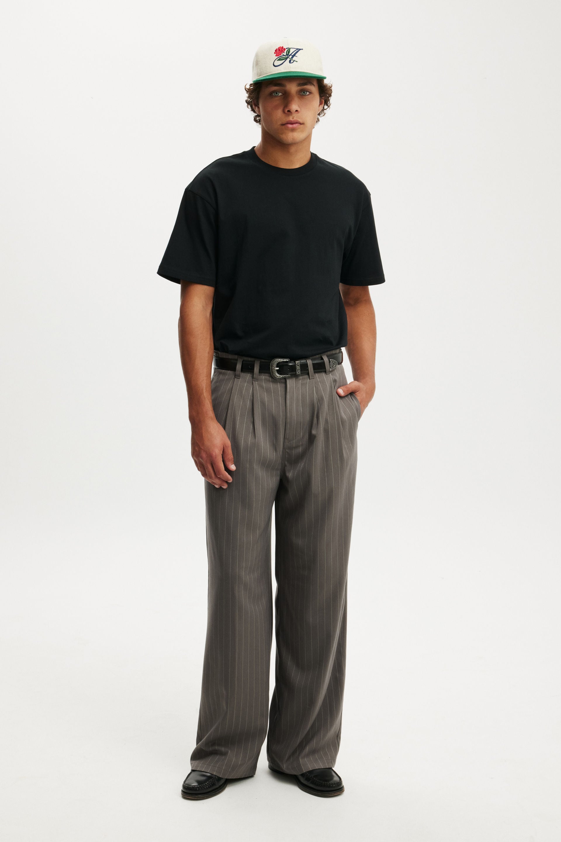 Everyday Fit T-Shirt, BLACK - example image 4