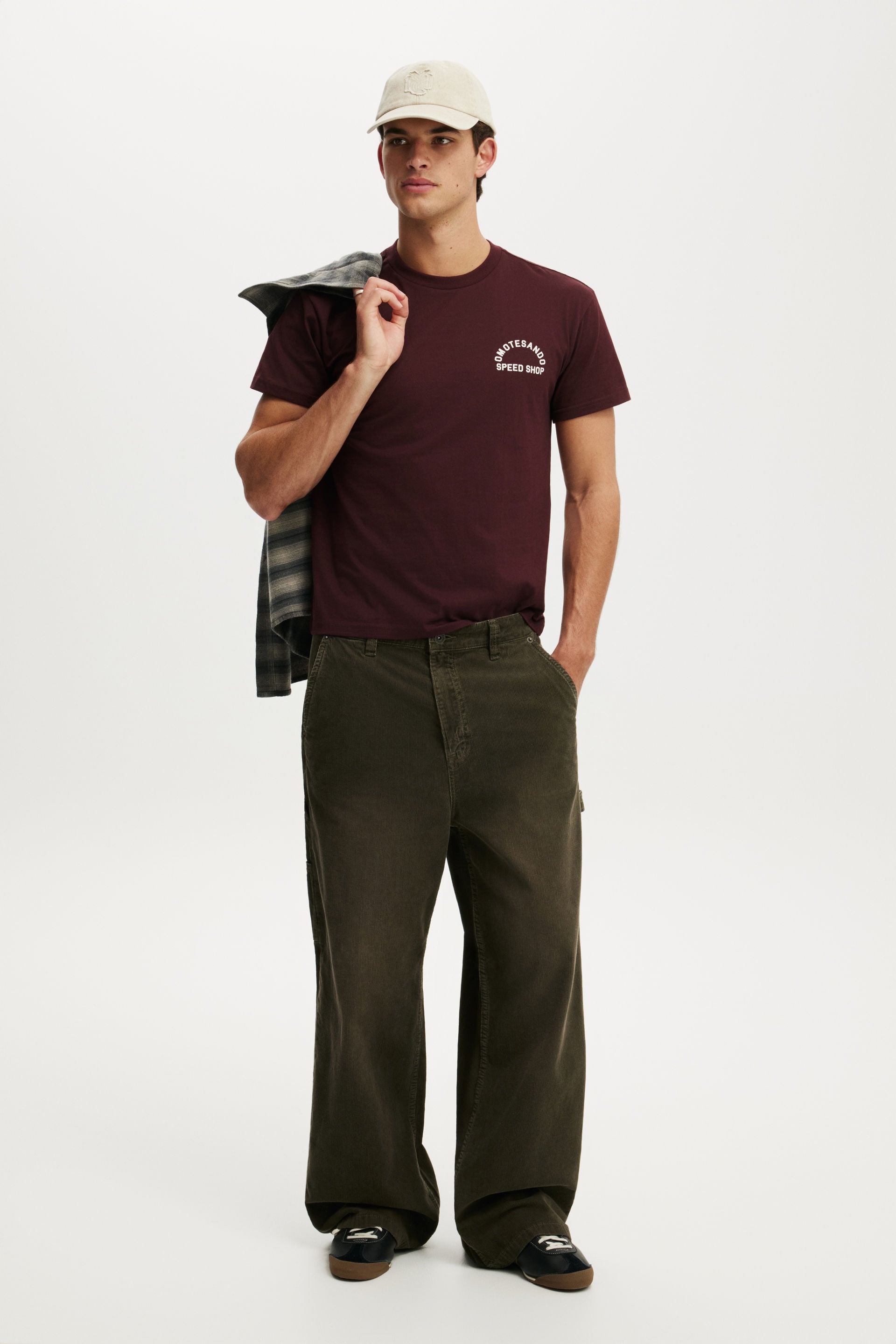 Fitted Graphic T-Shirt, WINTER FIG / OMOTESANDO - example image 3