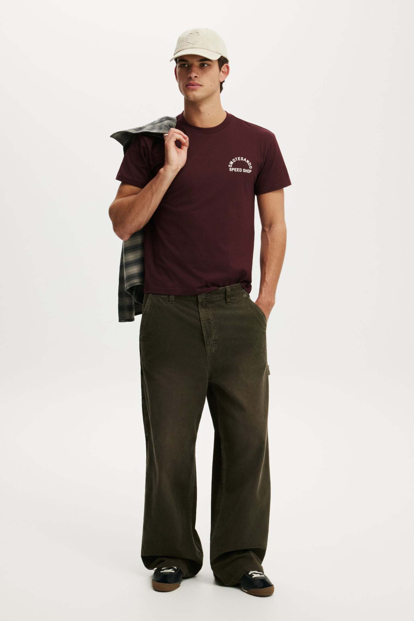 Fitted Graphic T-Shirt, WINTER FIG / OMOTESANDO - example image 3