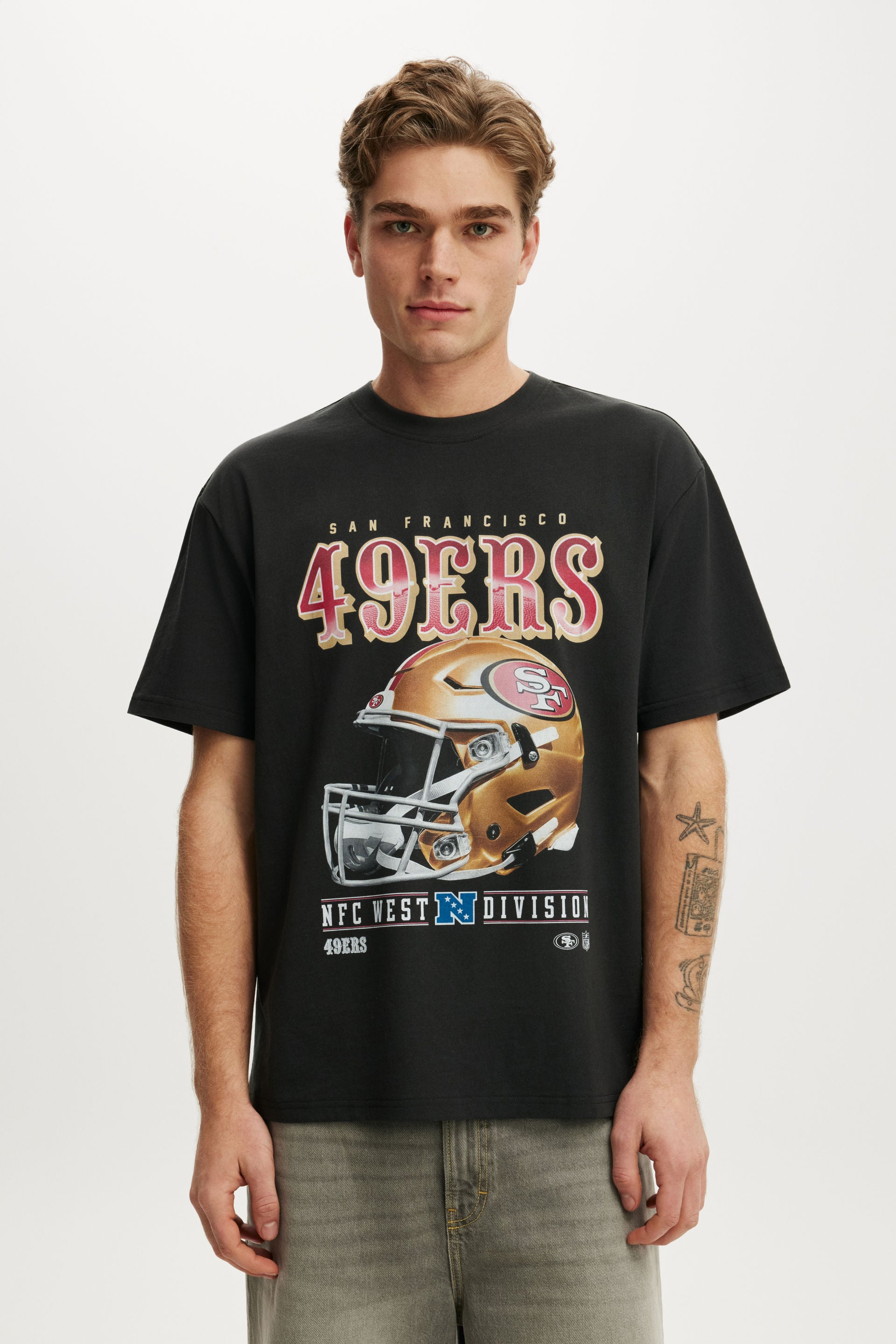 Everyday Fit Exclusive Nfl T-Shirt, LCN NFL BLACK - 49ERS - HELMET - example image 2