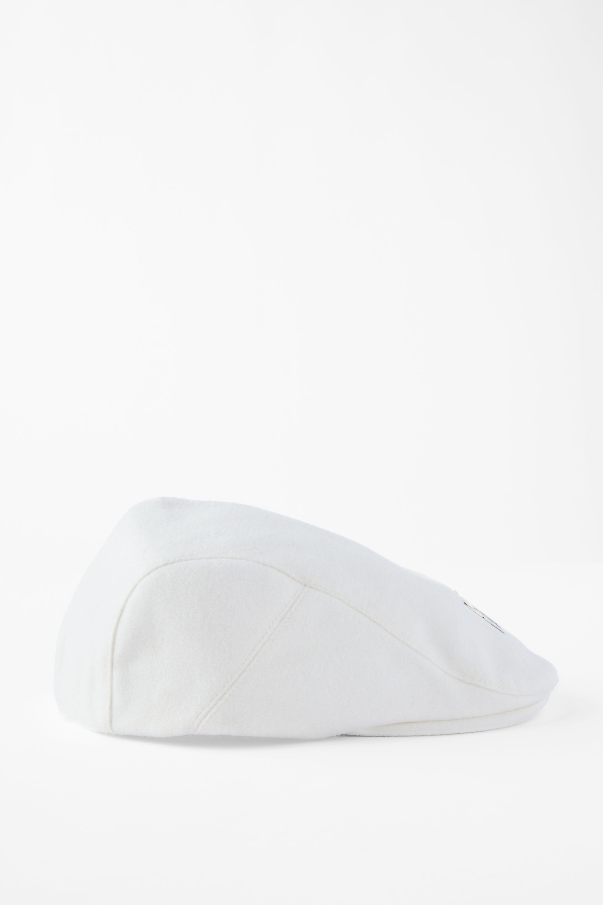 Mens Beret, WHITE/FAIRWAY FITTINGS - example image 3