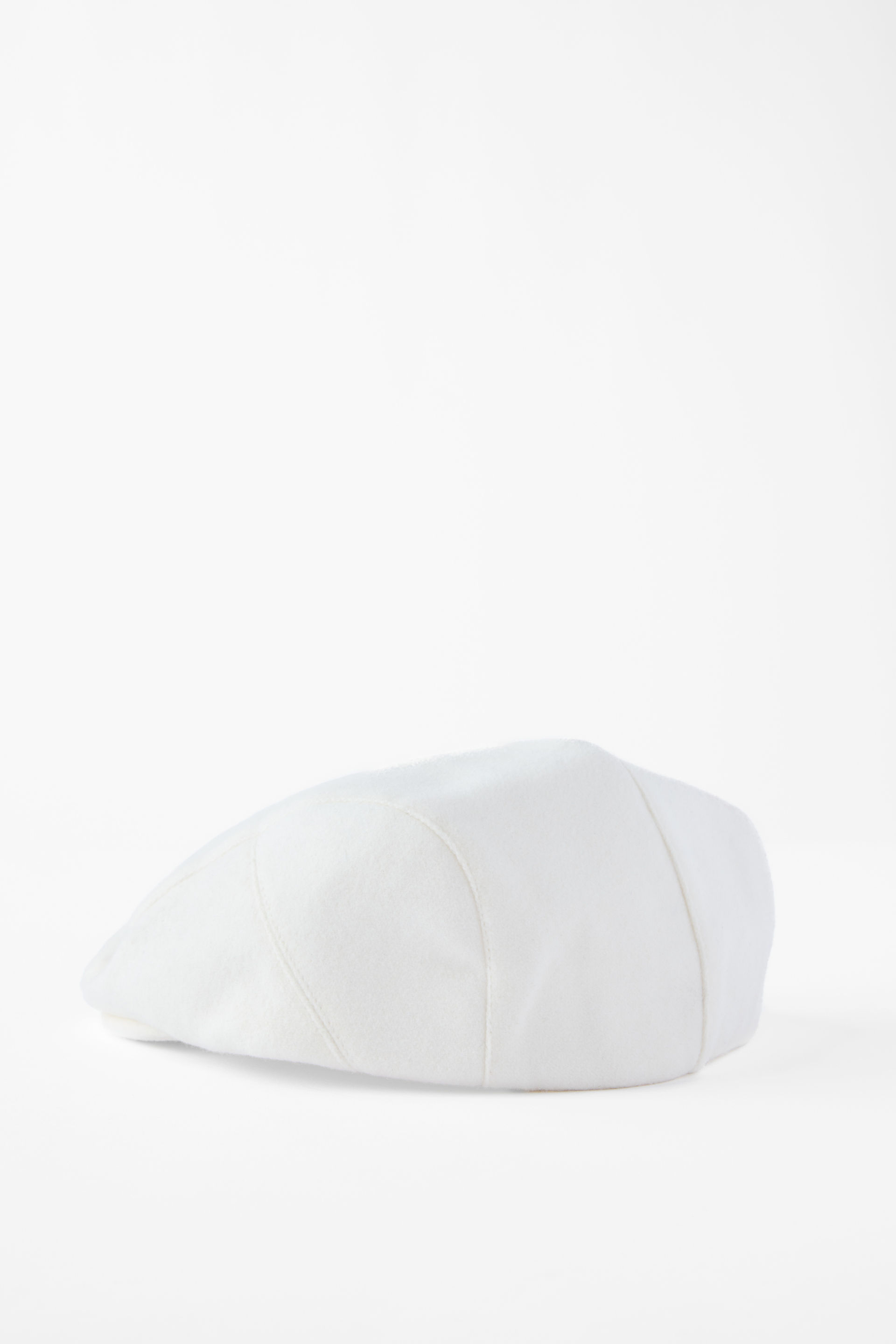 Mens Beret, WHITE/FAIRWAY FITTINGS - example image 4