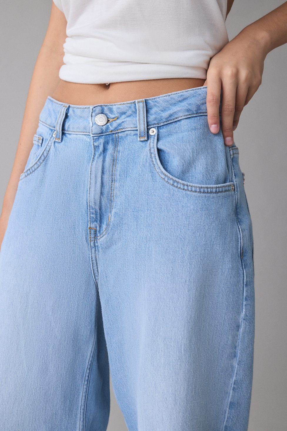 BDG Bella Baggy Comfort Stretch Jeans - Bella Vista Indigo