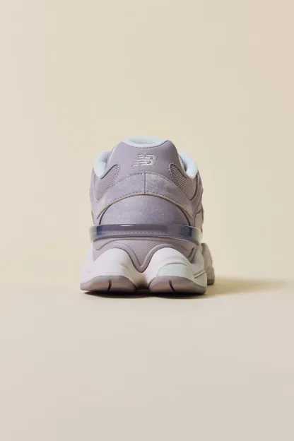 New Balance 9060 Sneakers - Truffle Salt/Sea Salt