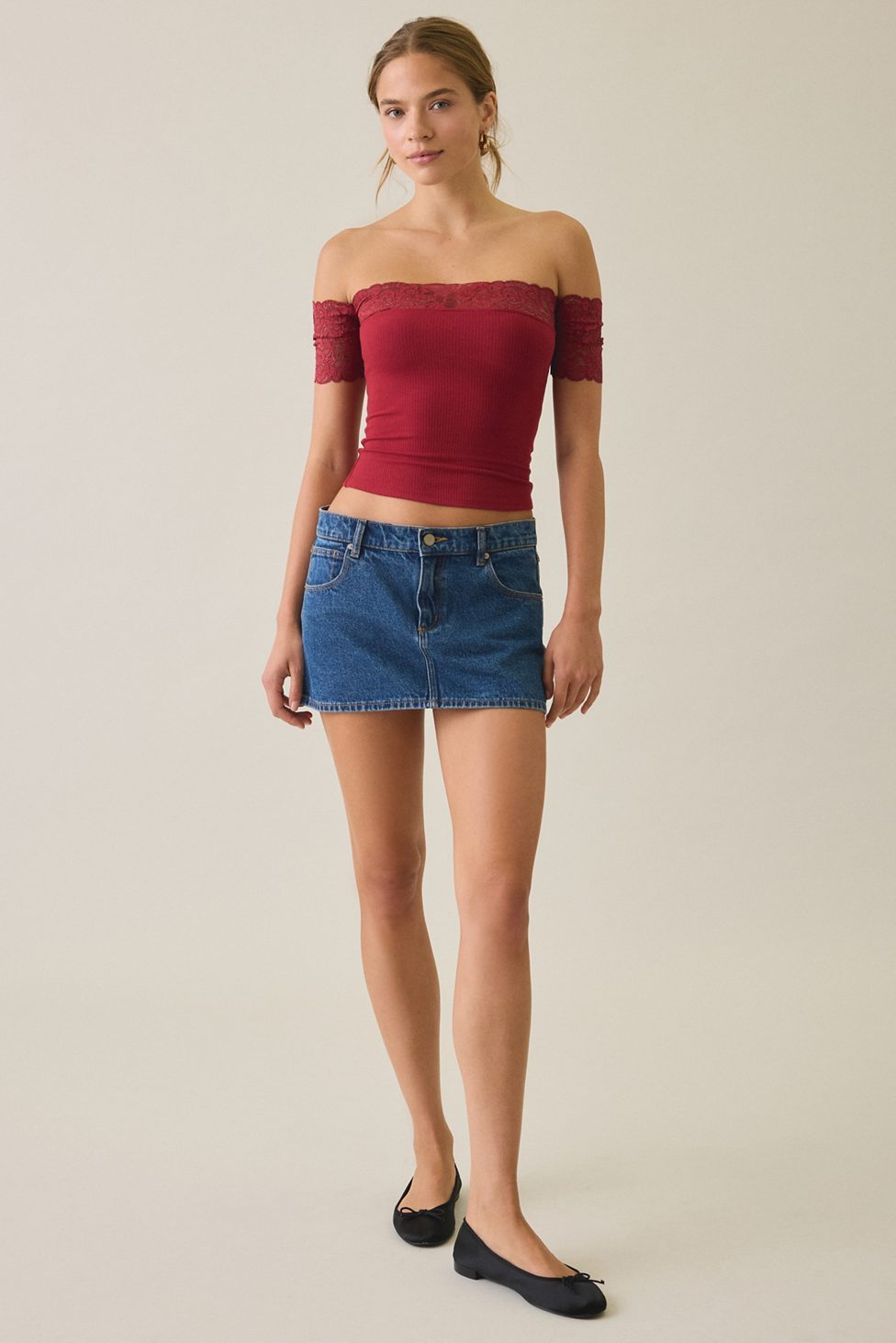 Kimchi Blue Noa Lace Trim Off-The-Shoulder Top - Red