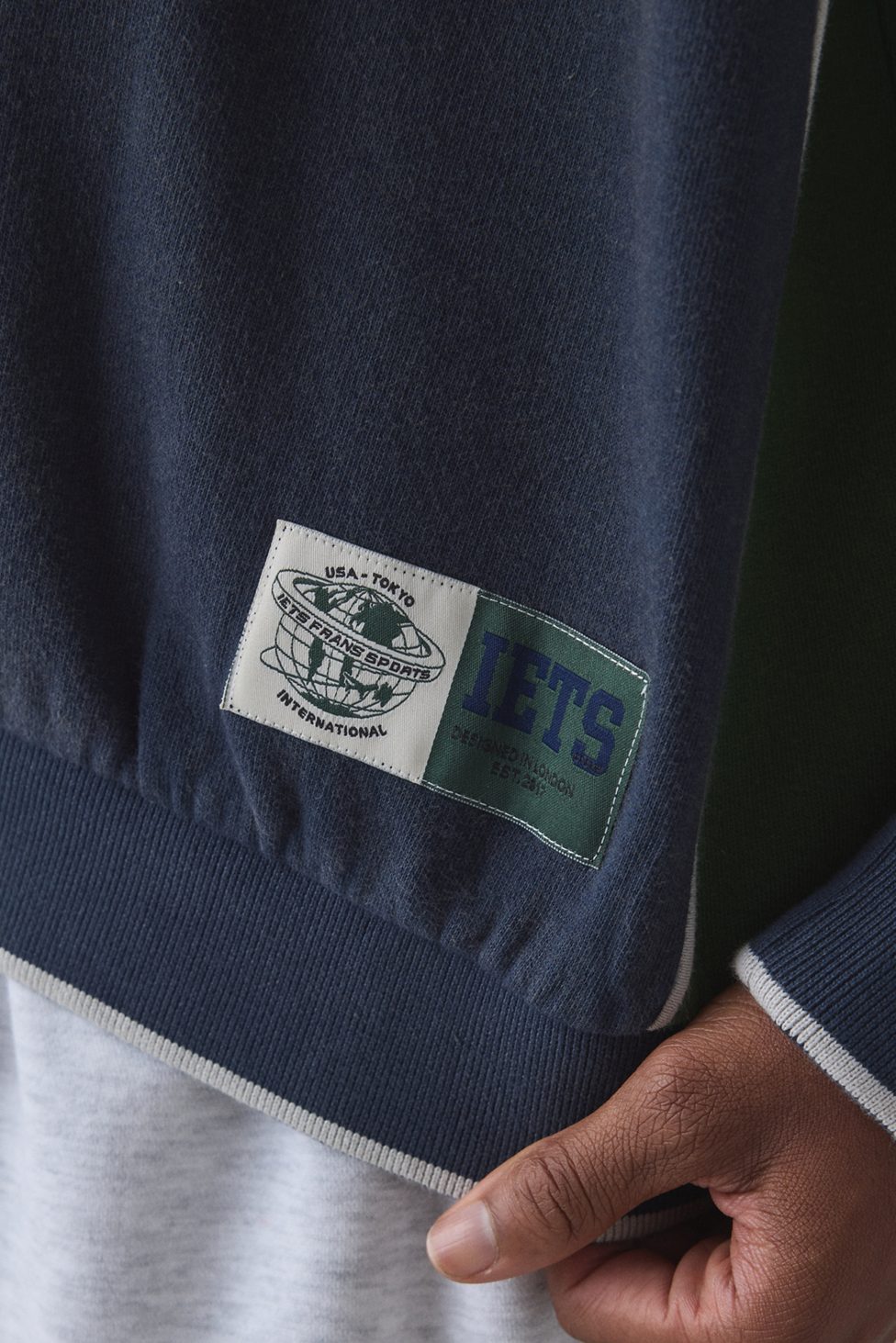 iets frans… Sporty Paneled Crew Neck Sweatshirt - Navy