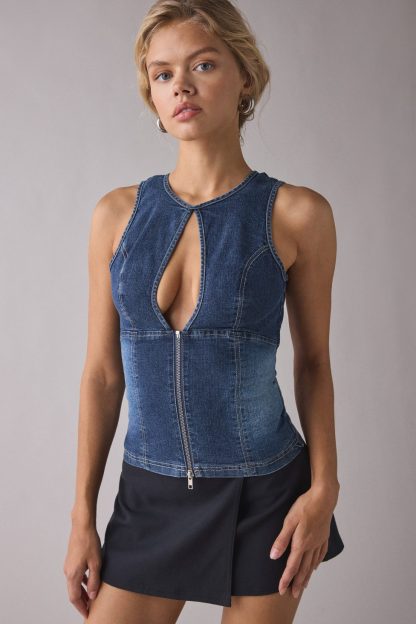 UO Nicola Plunging Keyhole Cutout Zip-Front Denim Vest Top - Pale Blue