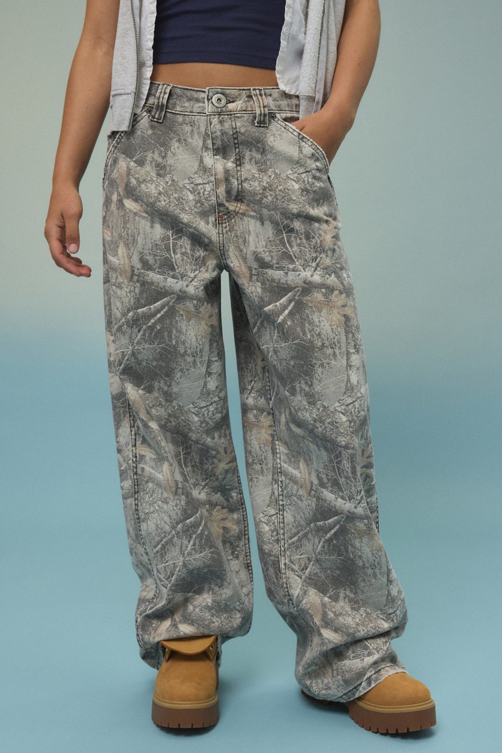 BDG Jaya Printed Baggy Pants - Light Tree Camo