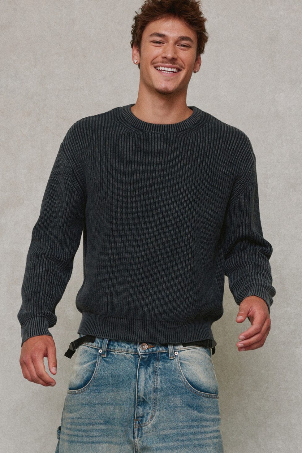 UO Acid Wash Crew Neck Sweater - Black