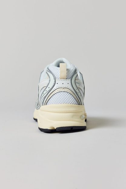 New Balance 530 Sneakers - Silver Metallic/Linen
