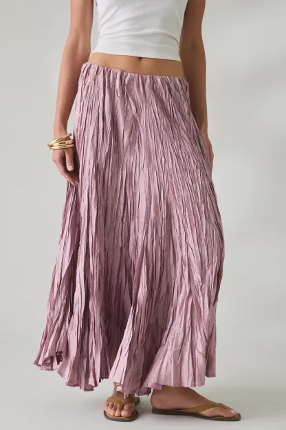 Kimchi Blue Whirlpool Crinkle Low-Rise Maxi Skirt - Pink