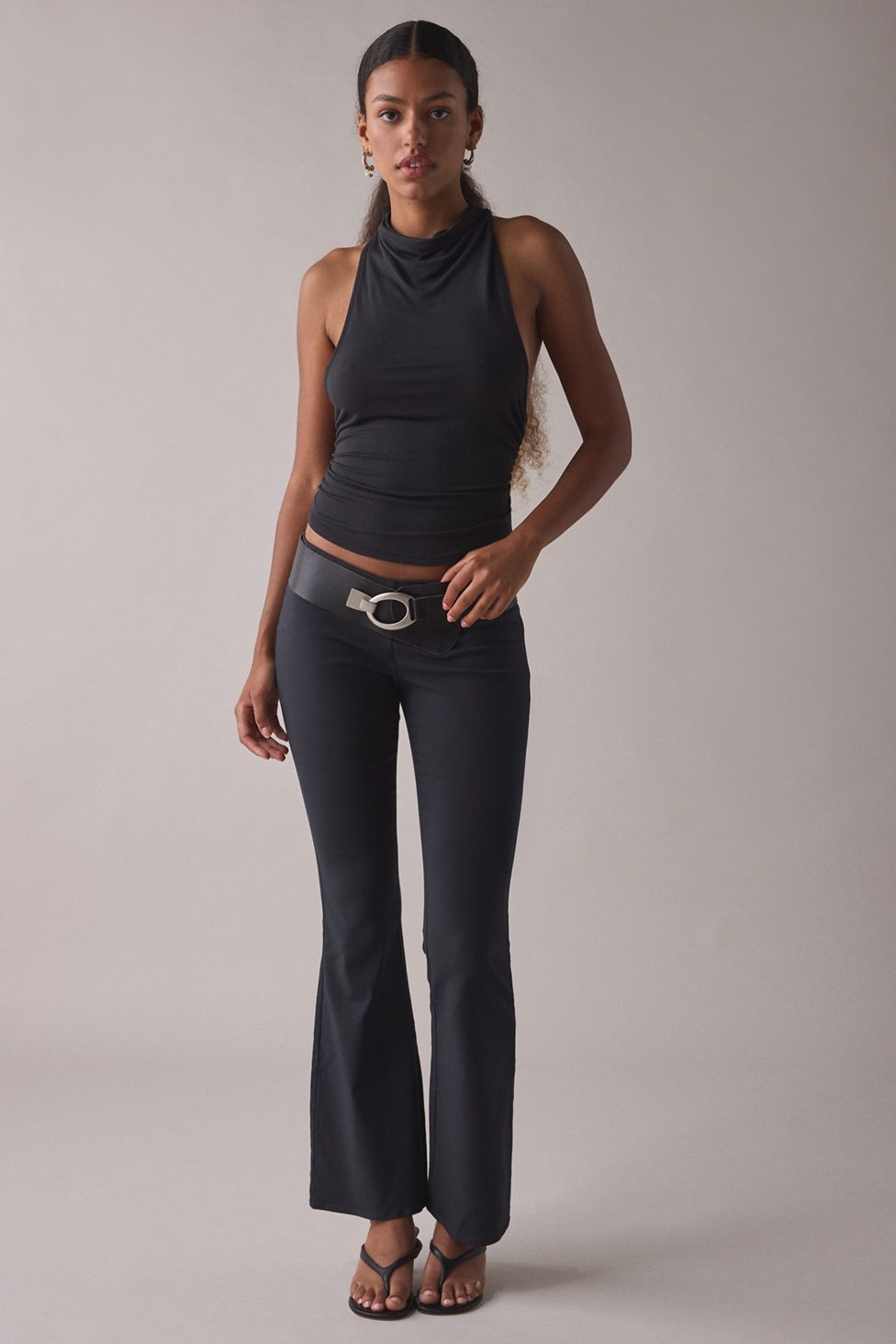 Kimchi Blue Hailey Stretch Pull-On Low-Rise Flare Pants - Black