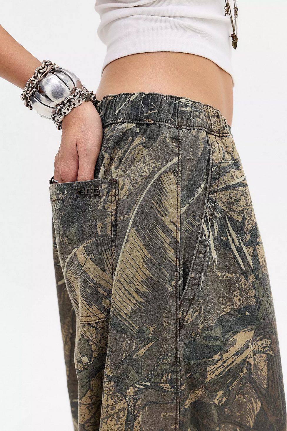 BDG Bobbi Baggy Pull-On Pants - Camo