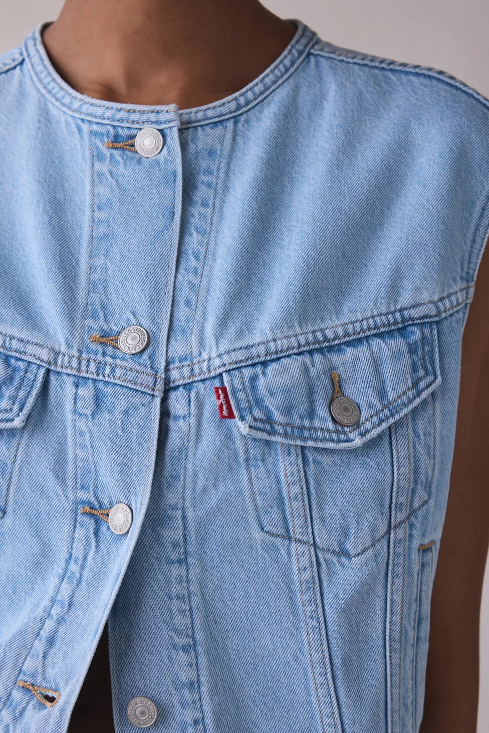 Levi’s® '90s Shrunken Collarless Denim Vest - Of Course Top- Medium Wash