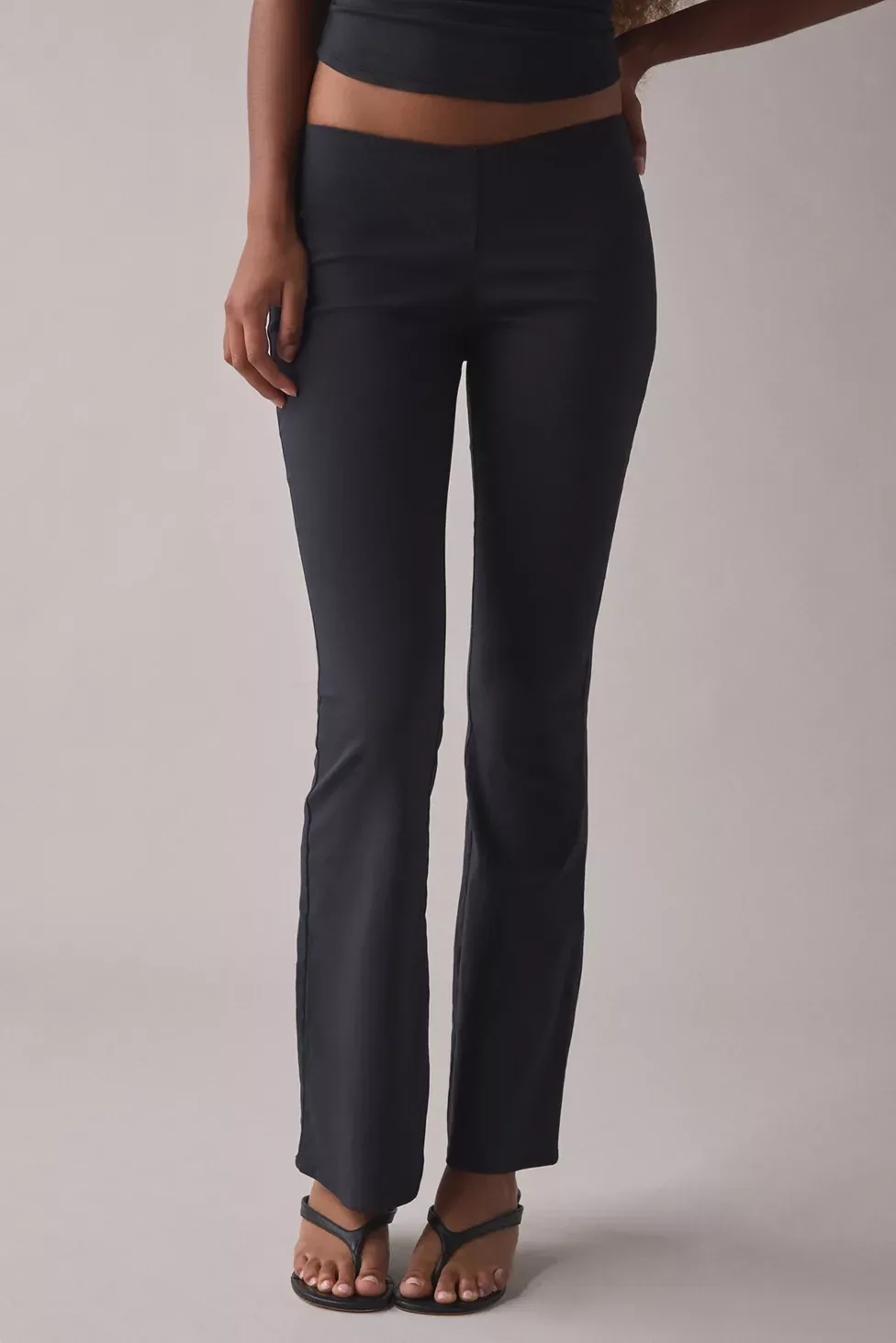 Kimchi Blue Hailey Stretch Pull-On Low-Rise Flare Pants - Black