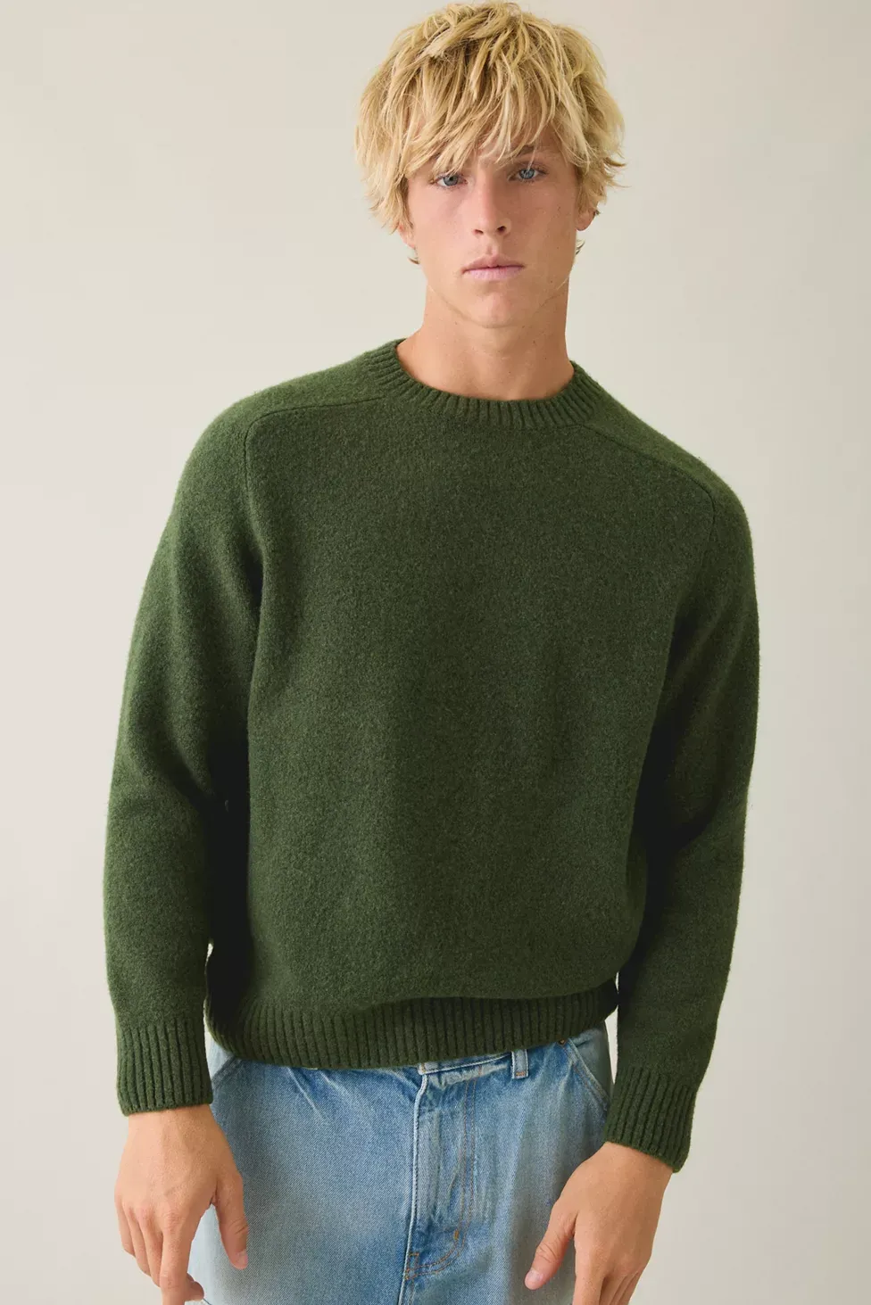 UO Core Crew Ultra-Soft Yarn Crew Neck Sweater - Olive