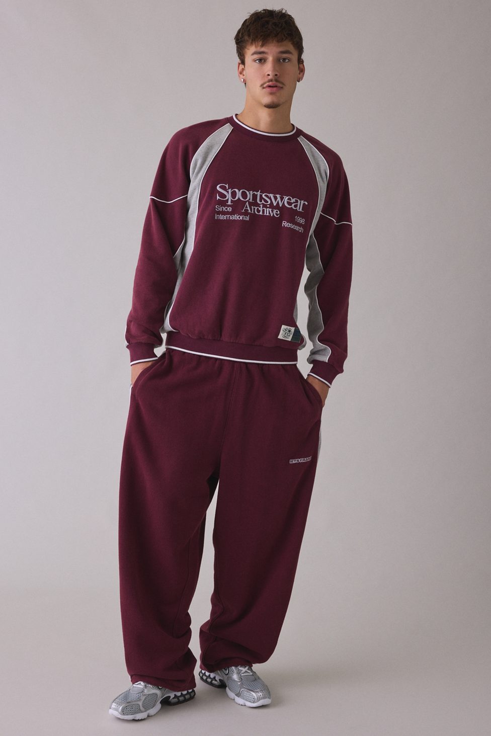 iets frans… Sporty Paneled Crew Neck Sweatshirt - Maroon