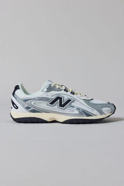 New Balance 204L Sneakers - Silver Metallic/Black