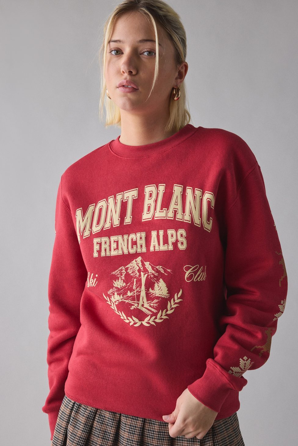 Mont Blanc Ski Club Crest Graphic Crew Neck Pullover - Red