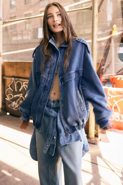 Azalea Wang UO Exclusive Narelle Oversized Denim Bomber Jacket - Indigo