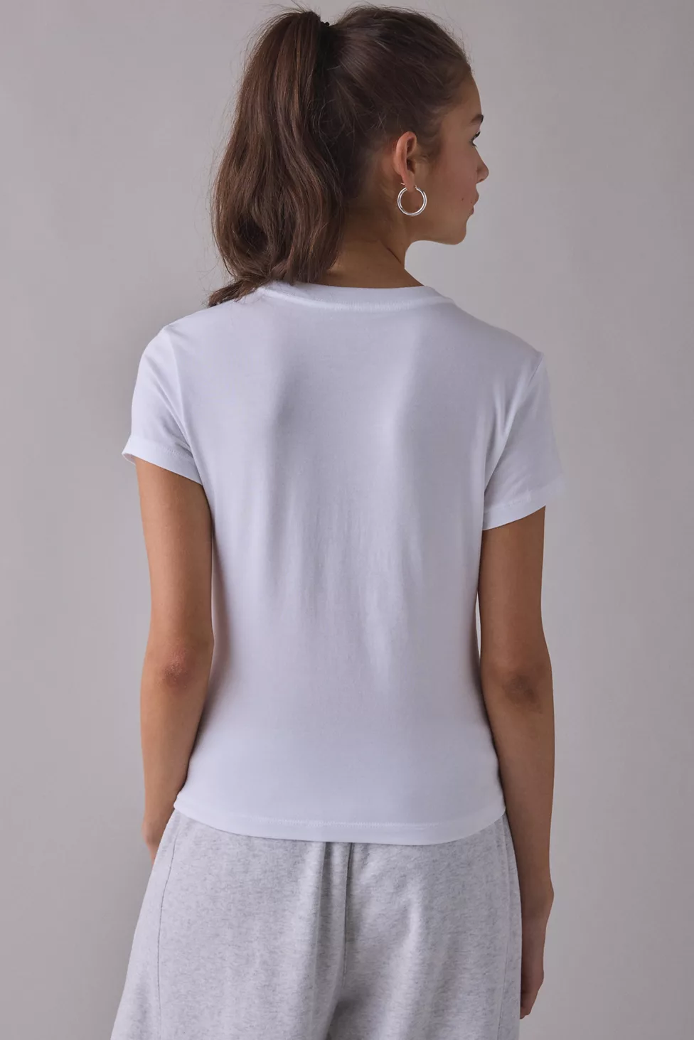 Nike Sportswear Chill Knit Kiss My Airs Graphic Cropped Tee - White