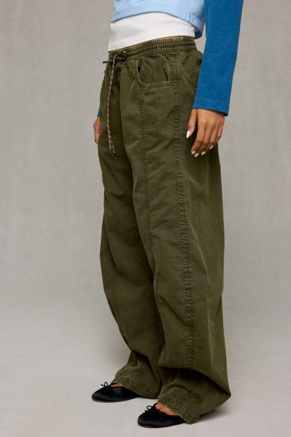 BDG Curve Mid-Rise Pull-On Pants - Olive
