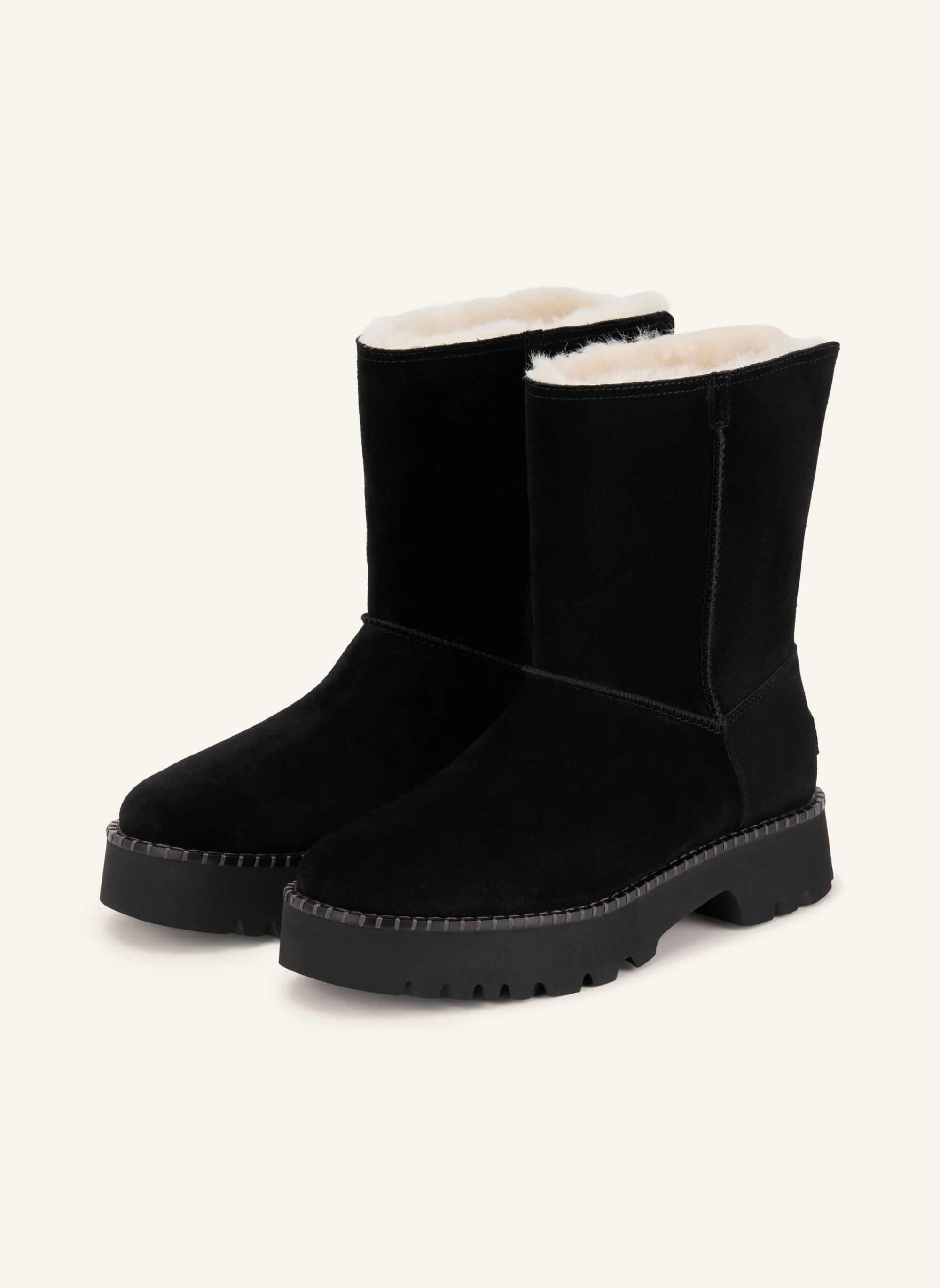 UGG Boots UPTOWNER SHORT – SCHWARZ