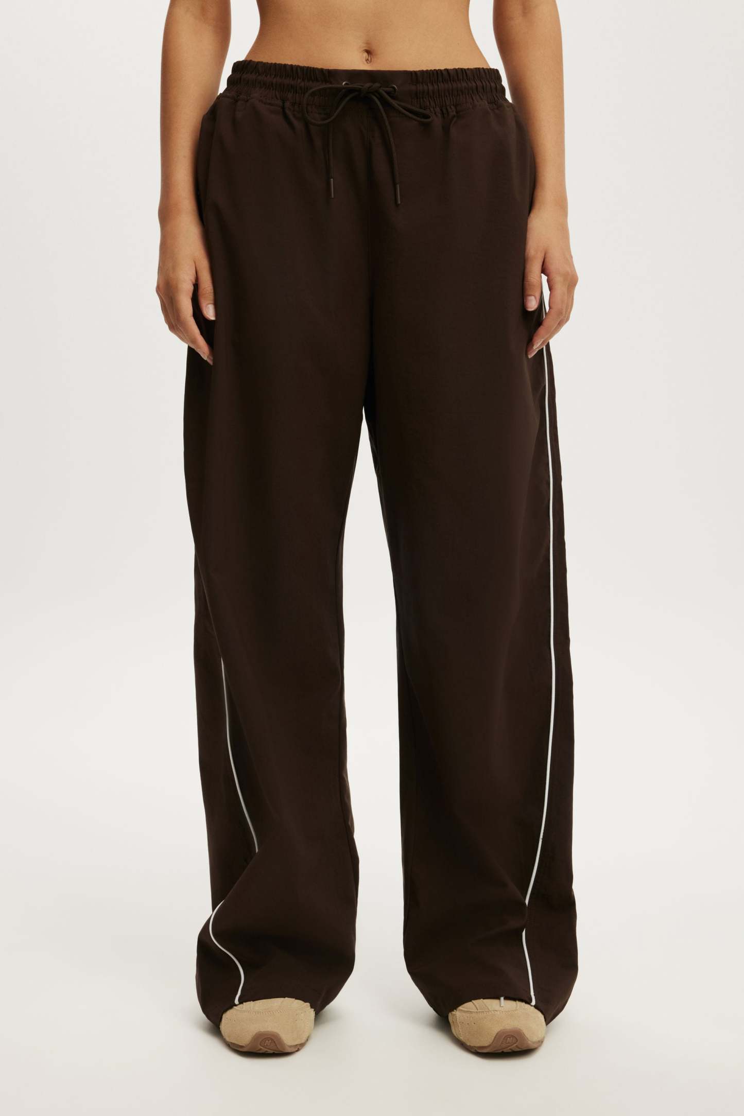 Baggy Woven Sweatpant, FRENCH ROAST - example image 4