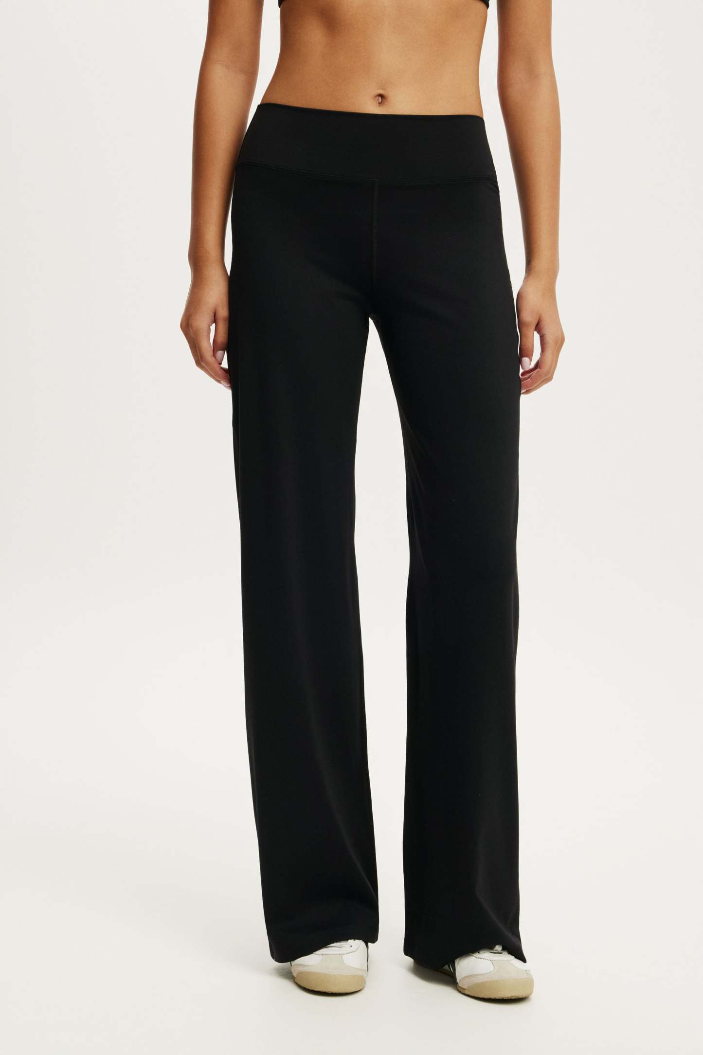 Studio Wide Leg Pant, BLACK - example image 4