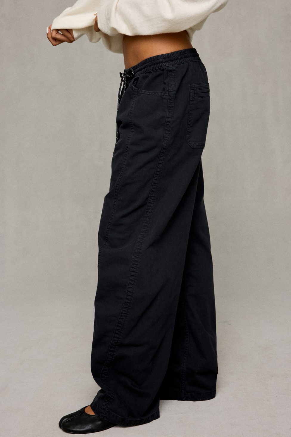 BDG Curve Mid-Rise Pull-On Pants - Black