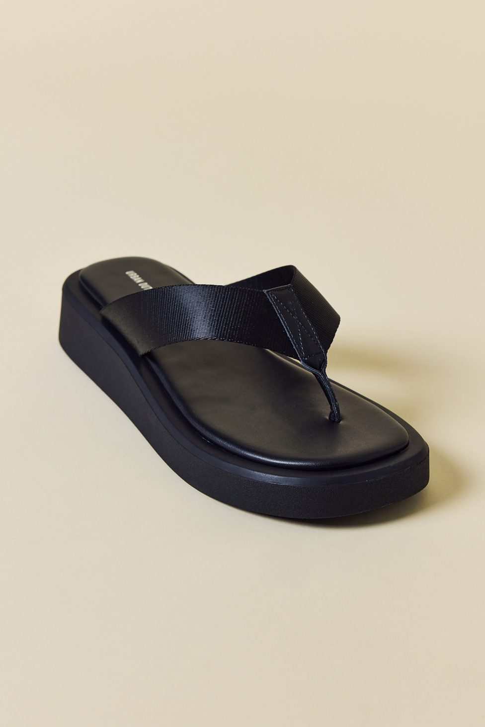 UO Gemma Platform Thong Sandals - Black