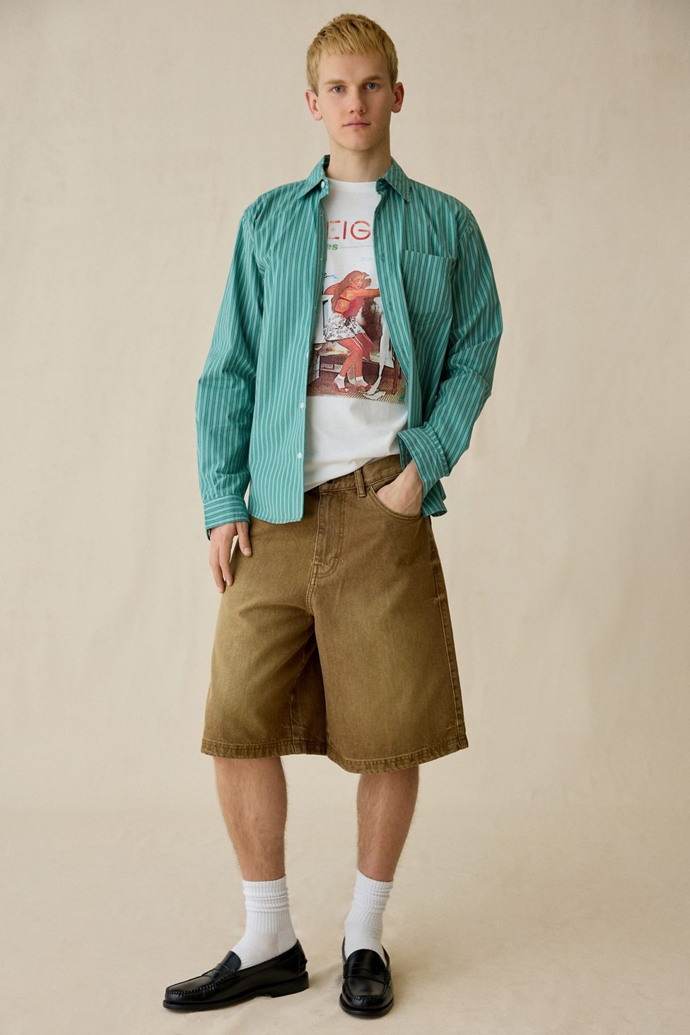 BDG Astro Baggy Washed Denim Jorts - Caramel