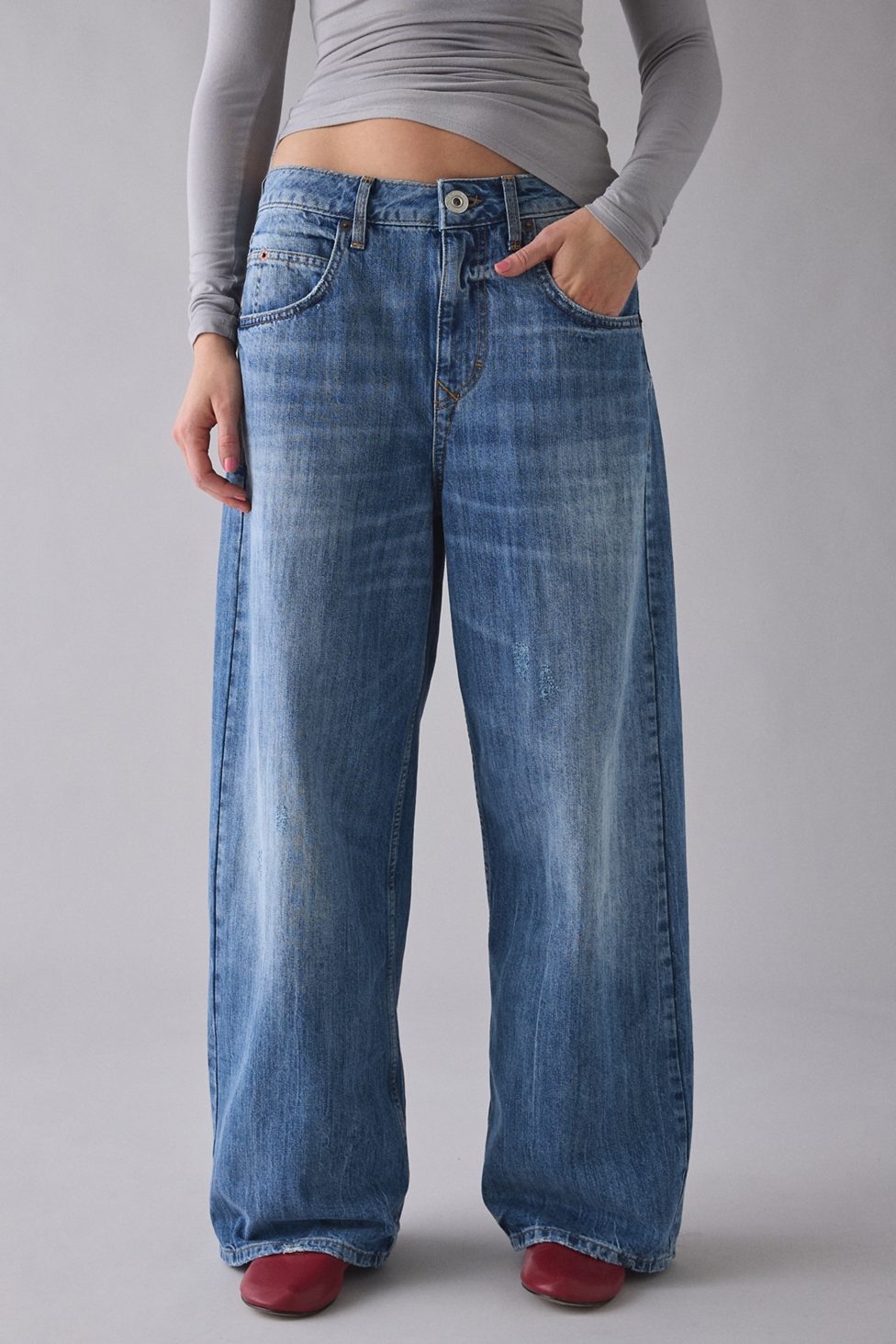 BDG Jaya Baggy Boyfriend Jeans - Cali Vintage Mid
