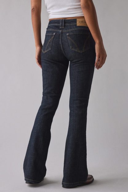 BDG Brooke Low-Rise Flare Jeans - Rinse