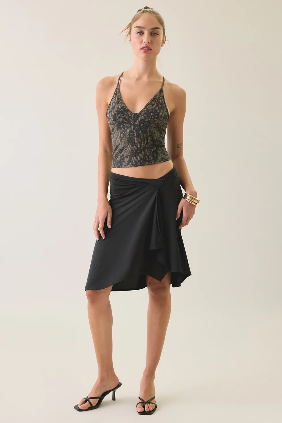 BDG Hold Me Tight Ribbed Racerback Cropped Cami - Olive