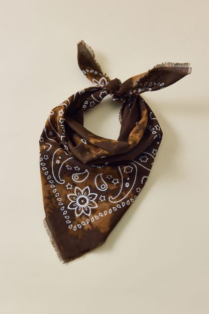 UO Bleach Splatter Paisley Bandana - Brown
