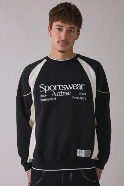 iets frans… Sporty Paneled Crew Neck Sweatshirt - Black
