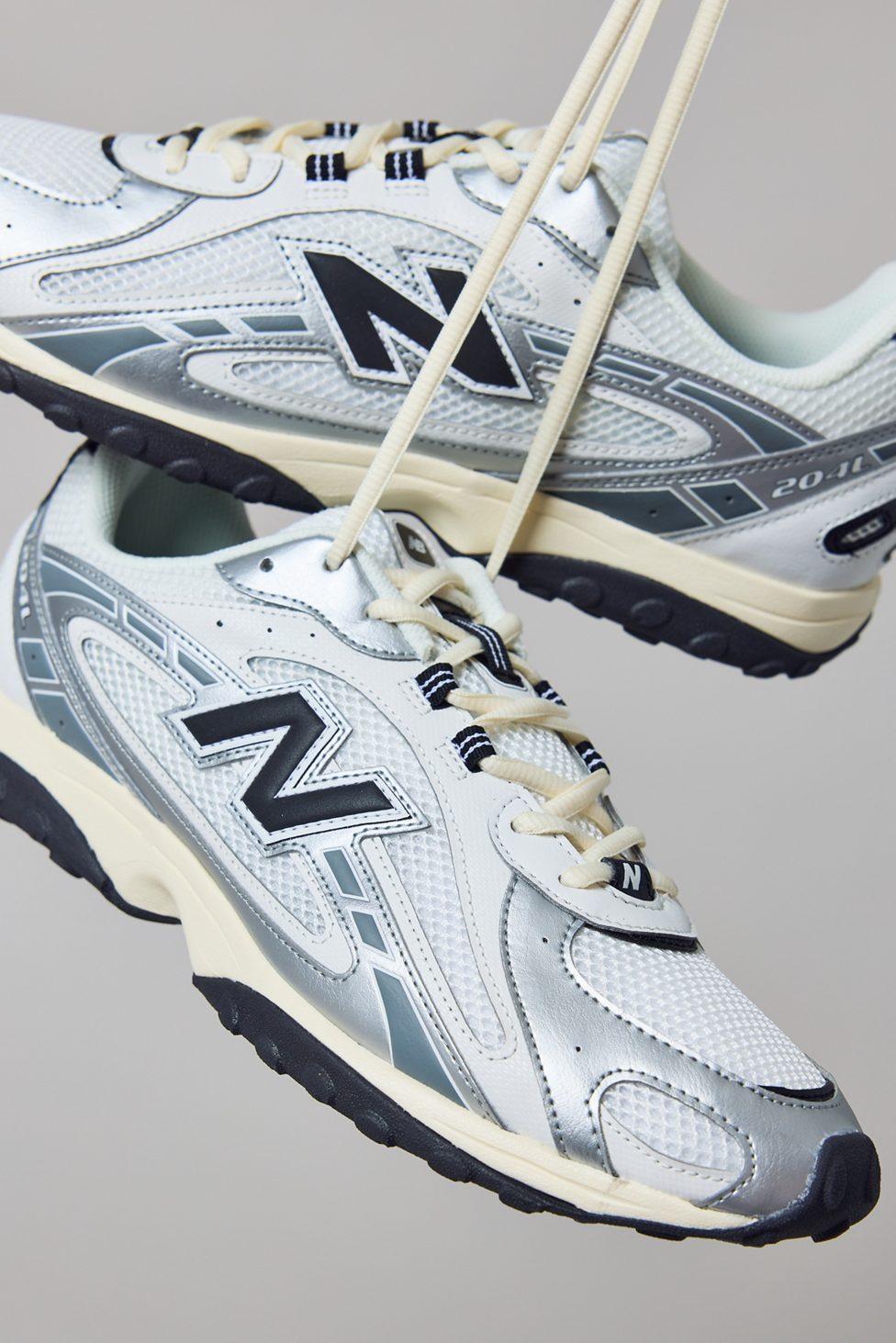 New Balance 204L Sneakers - Silver Metallic/Black