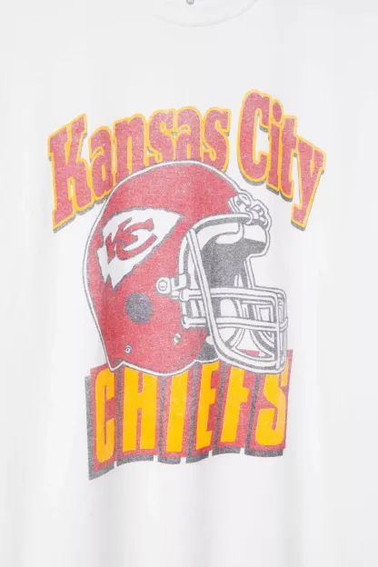 Junk Food NFL Throwback Helmet Flea Market Tee - Kansas City Chiefs