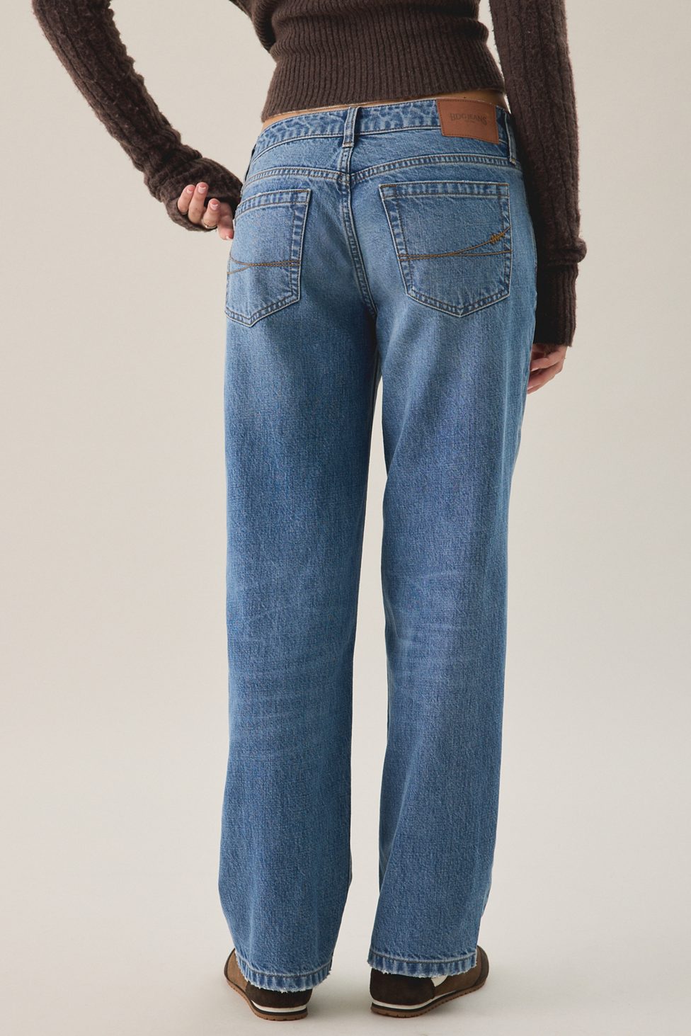 BDG Alto Ultimate Low-Rise Straight Jeans - Vintage Denim Light