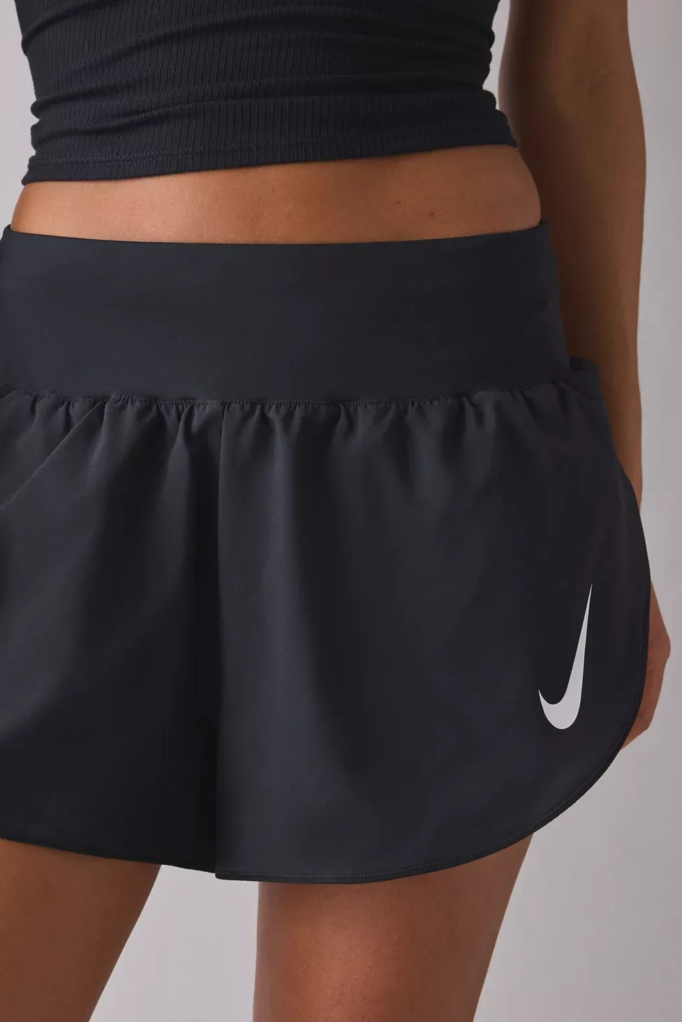 Nike Dri-FIT Tempo Flow Swoosh Mid-Rise Shorts - Black