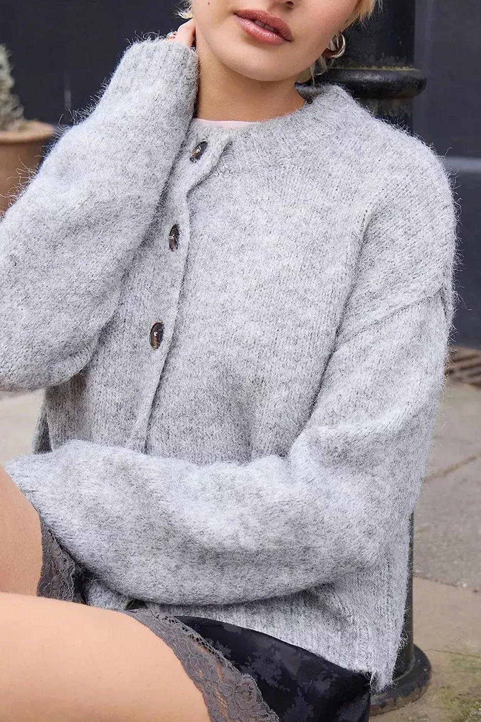 UO Hudson Fuzzy Cardigan - Grey