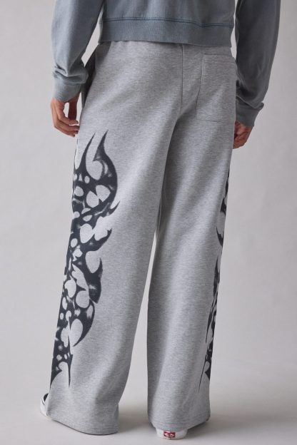 UO Cyber Graphic Baggy Sweatpants - Grey