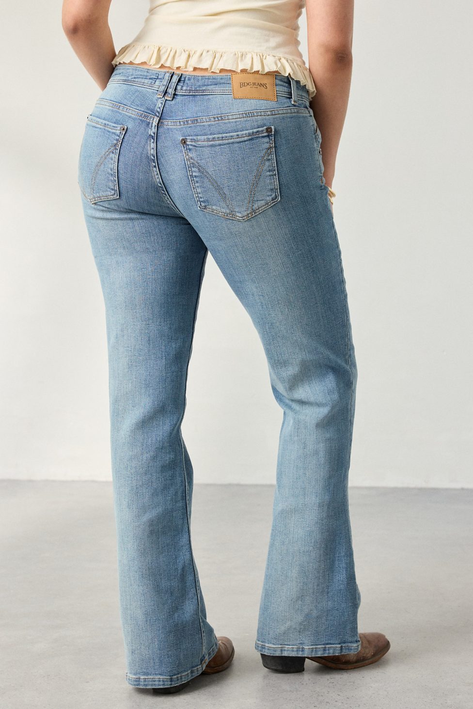 BDG Brooke Low-Rise Flare Jeans - Vintage Denim Light