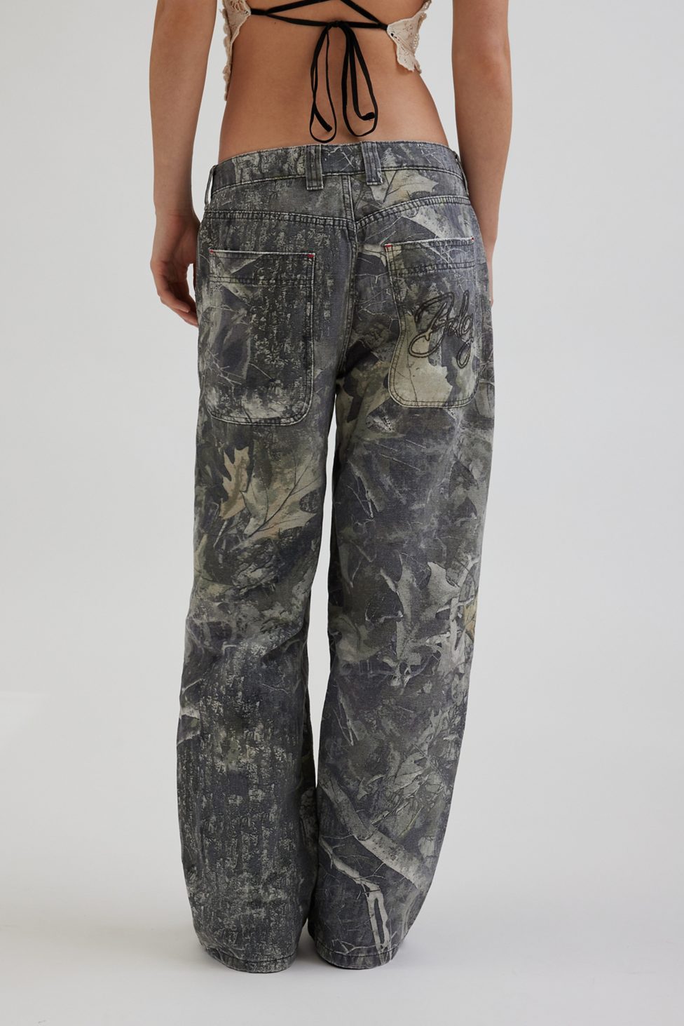 BDG Jaya Printed Baggy Pants - Dark Leaf Camo