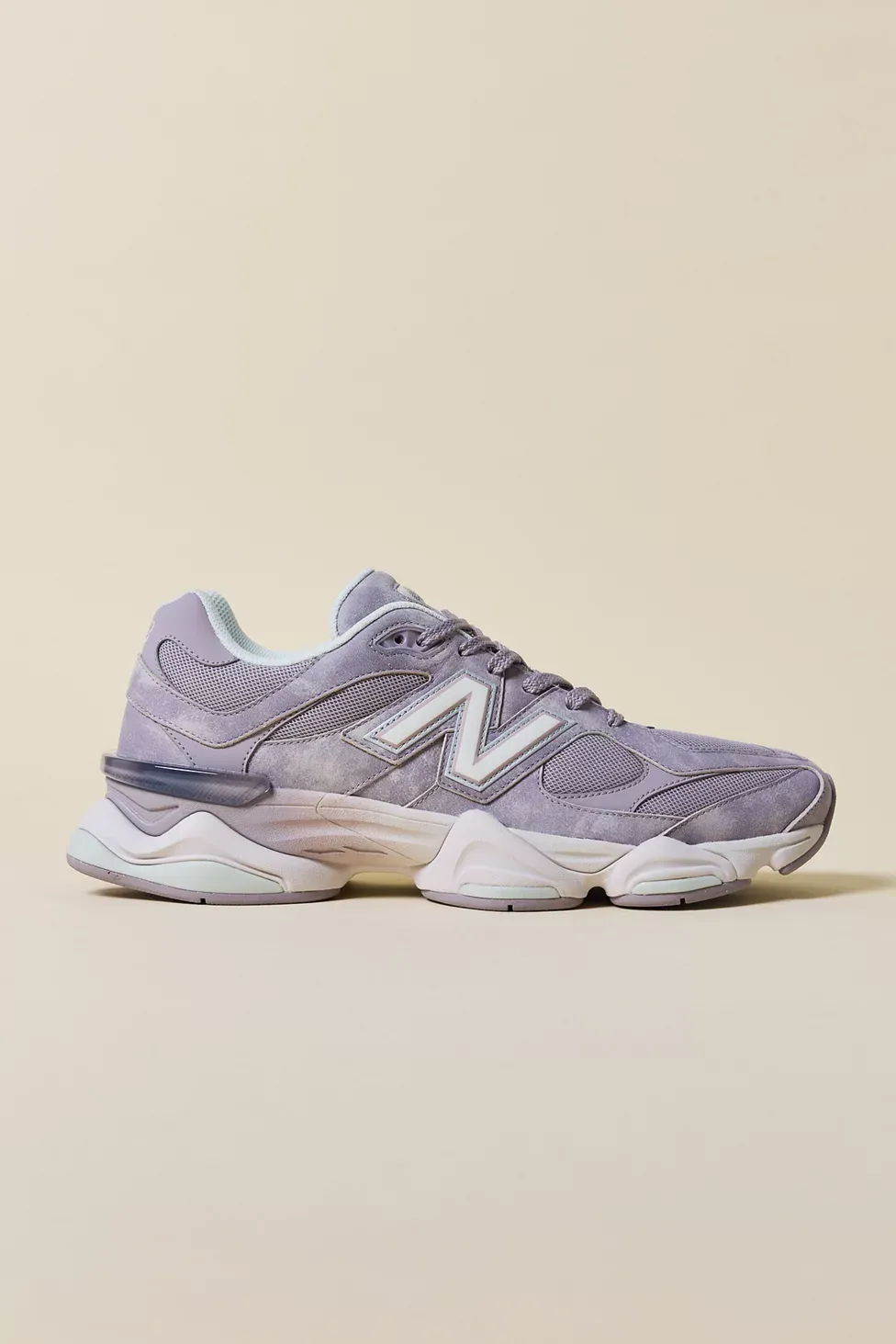 New Balance 9060 Sneakers - Truffle Salt/Sea Salt